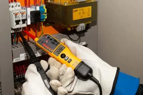 Fluke T130